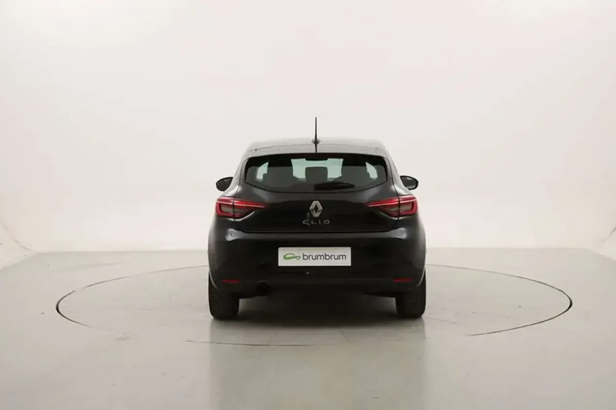 Usata Renault Clio Business 101 CV (74 kW) 2022 Nero Utilitaria