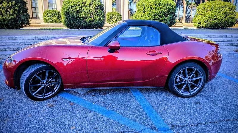 Usata Mazda MX5 Inclusive 160 CV (117 kW) 2016 Rosso Cabrio