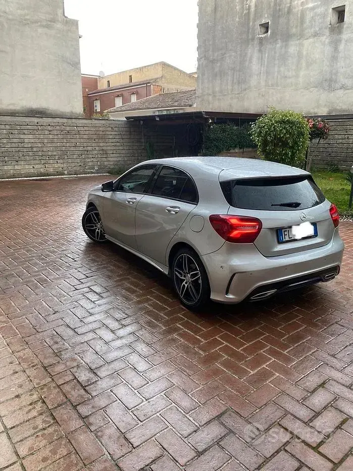 Usata Mercedes A180 AMG 109 CV (80 kW) 2018 Berlina