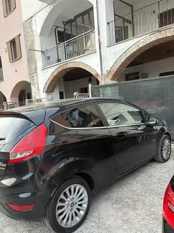 Usata Ford Fiesta 80 CV (58 kW) 2009 Utilitaria