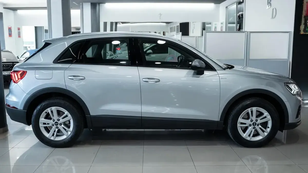 Usata Audi Q3 Ambiente 200 CV (147 kW) 2020 Argento SUV