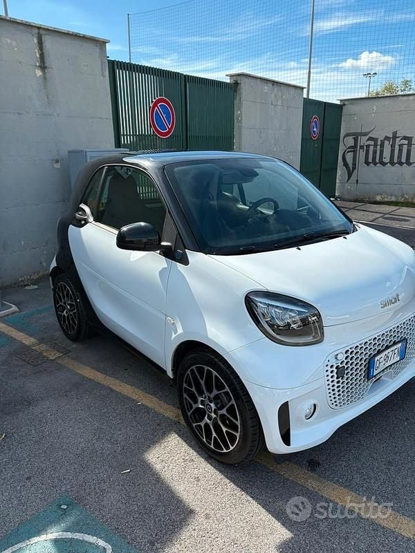 Usata Smart ForTwo Electric Drive Prime 60 kW (82 CV) 2021 Cabrio