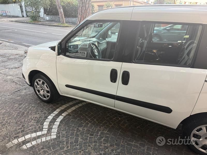 Usata Fiat Doblò 120 CV (88 kW) 2018 Bianco Monovolume