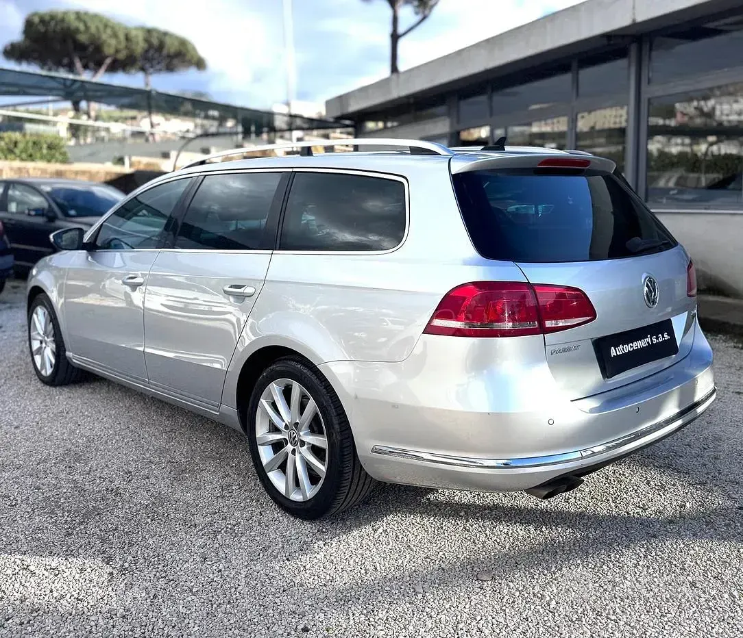 Usata VW Passat Highline 140 CV (102 kW) 2011 Grigio Station wagon