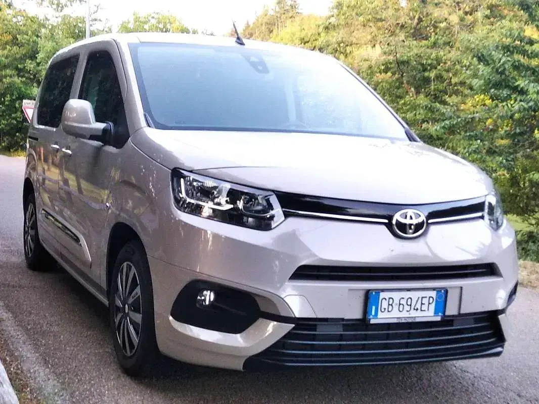 Usata Toyota Proace City City 110 CV (80 kW) 2020 Beige Monovolume
