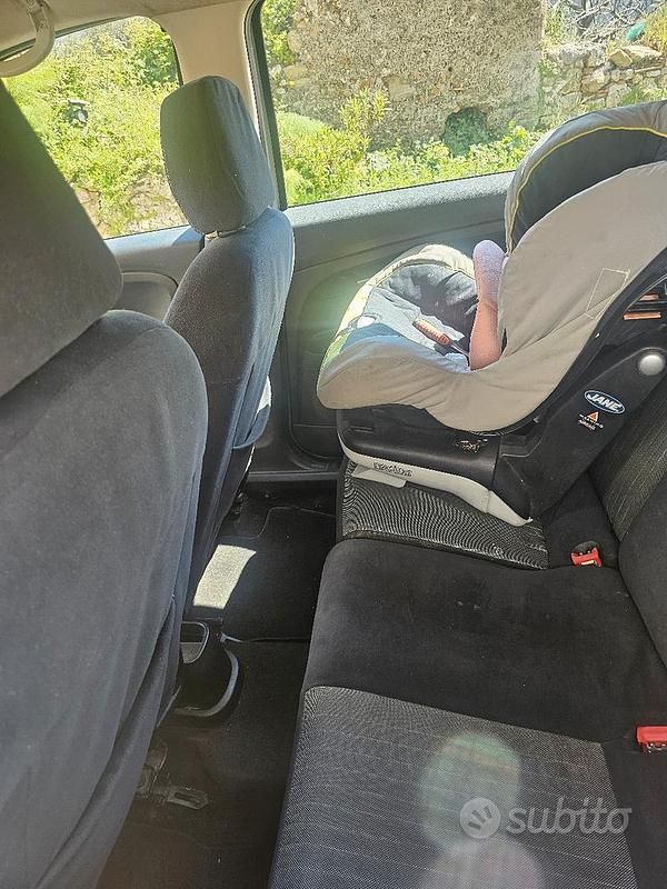 Usata Fiat Grande Punto 90 CV (66 kW) 2007 Grigio Utilitaria