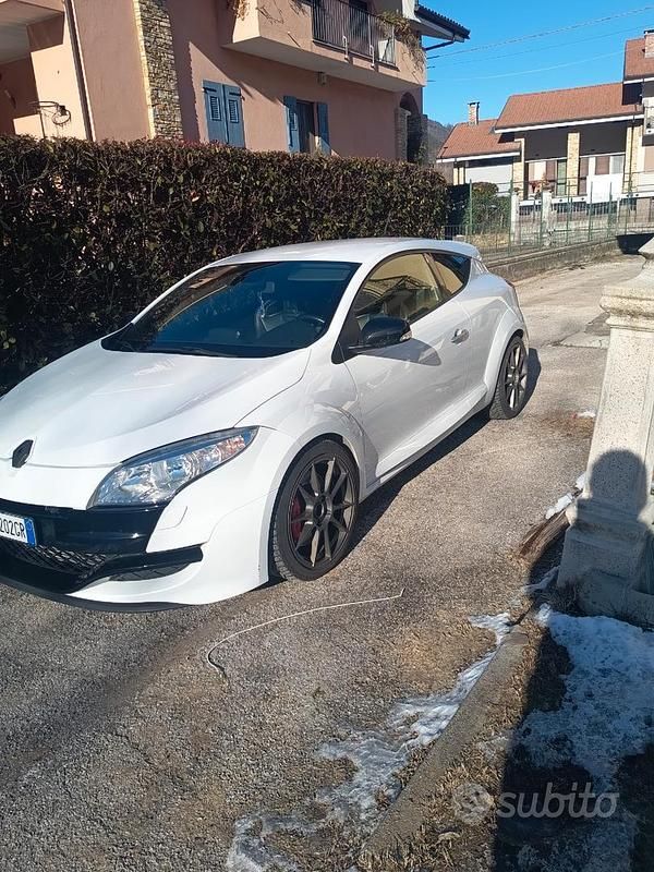 Usata Renault Mégane III R.S. 290 CV (213 kW) 2010 Bianco Coupé