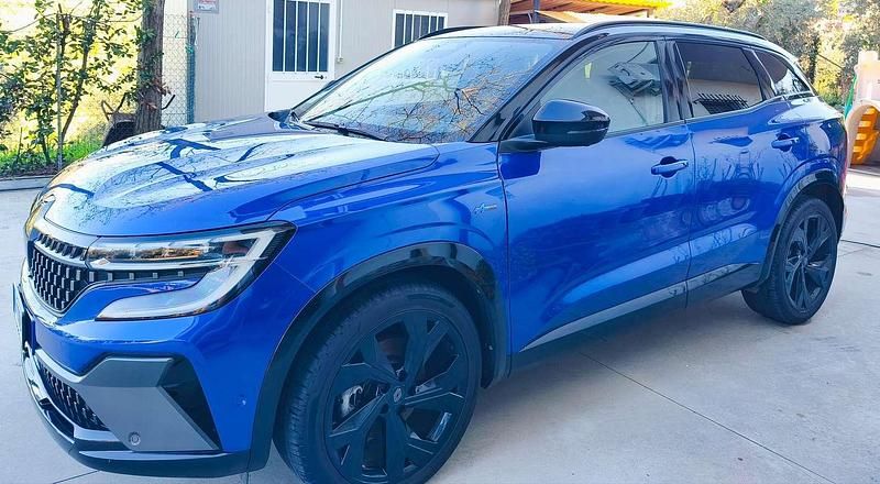 Usata Renault Austral Iconic Esprit Alpine 200 CV (147 kW) 2023 Blu/azzurro SUV
