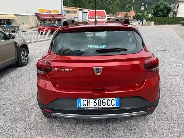 Usata Dacia Sandero Comfort 101 CV (74 kW) 2021 Rosso Berlina