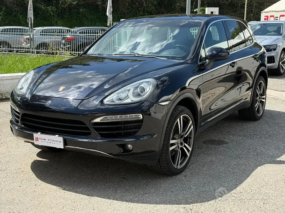 Usata Porsche Cayenne 245 CV (180 kW) 2012 Nero SUV