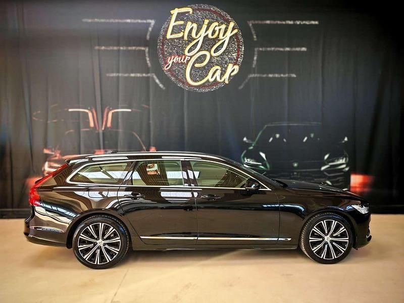 Usata Volvo V90 Plus 197 CV (144 kW) 2022 Black solid "stone" Station wagon