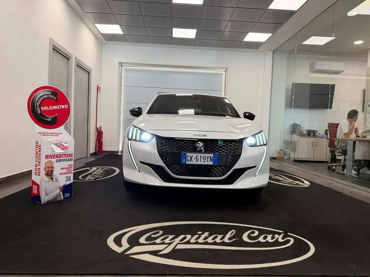 Usata Peugeot 208 GT 131 CV (96 kW) 2022 Bianco Utilitaria