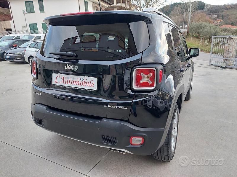 Usata Jeep Renegade Limited 140 CV (102 kW) 2016 Nero SUV