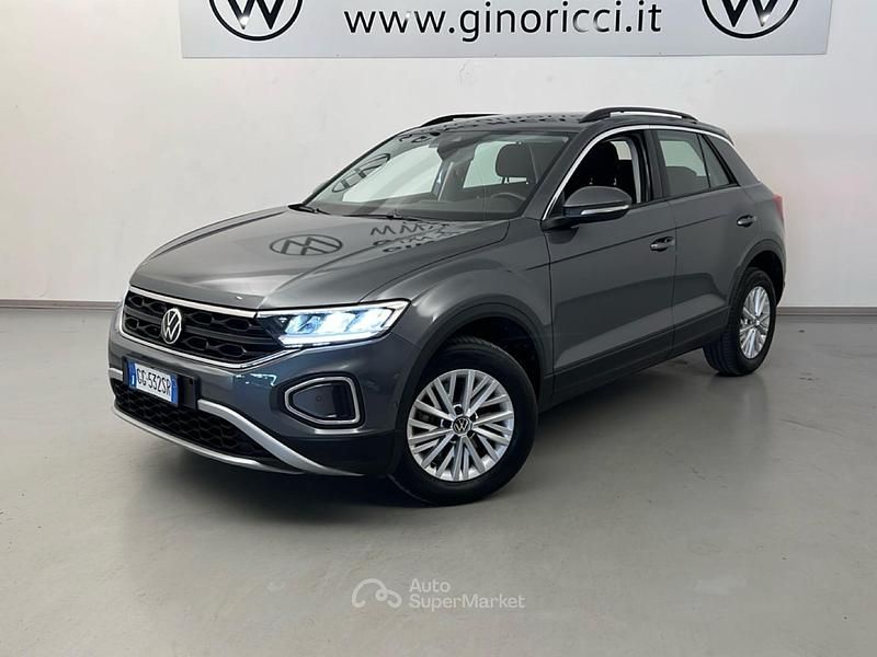 Usata VW T-Roc Life 150 CV (110 kW) 2022 Grigio SUV