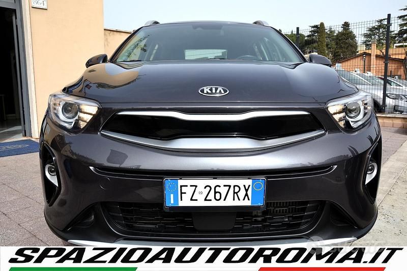 Grigio Usata 2020 Kia Stonic SUV | 13.490 € (Super prezzo) - Immagine 1/4