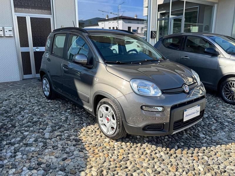 Grigio Usata 2022 Fiat Panda City Life Due volumi | 13.500 € (Molto cara) - Immagine 1/4