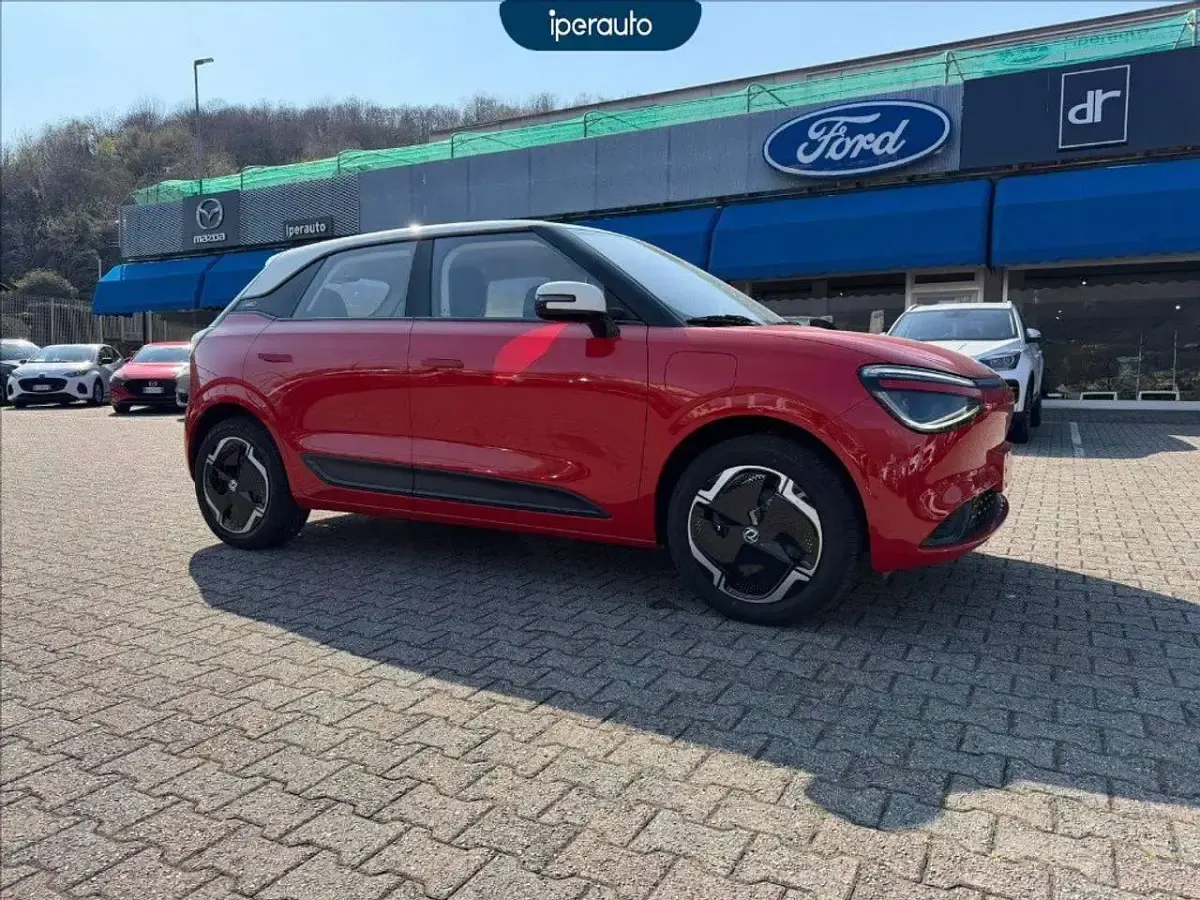 Nuova DongFeng Box 69 kW (95 CV) 2026 Rosso Utilitaria