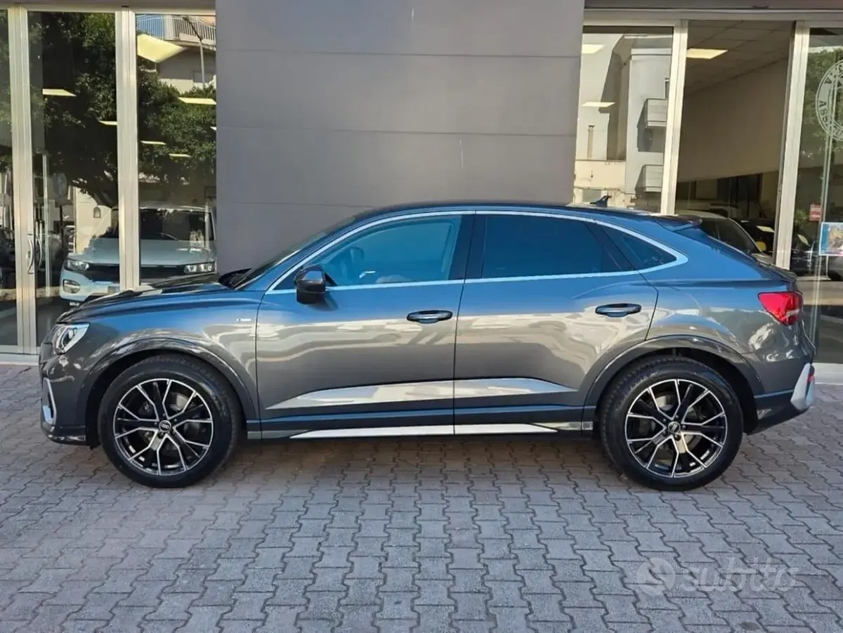 Usata Audi Q3 Sportback S-Line 150 CV (110 kW) 2022 Grigio SUV