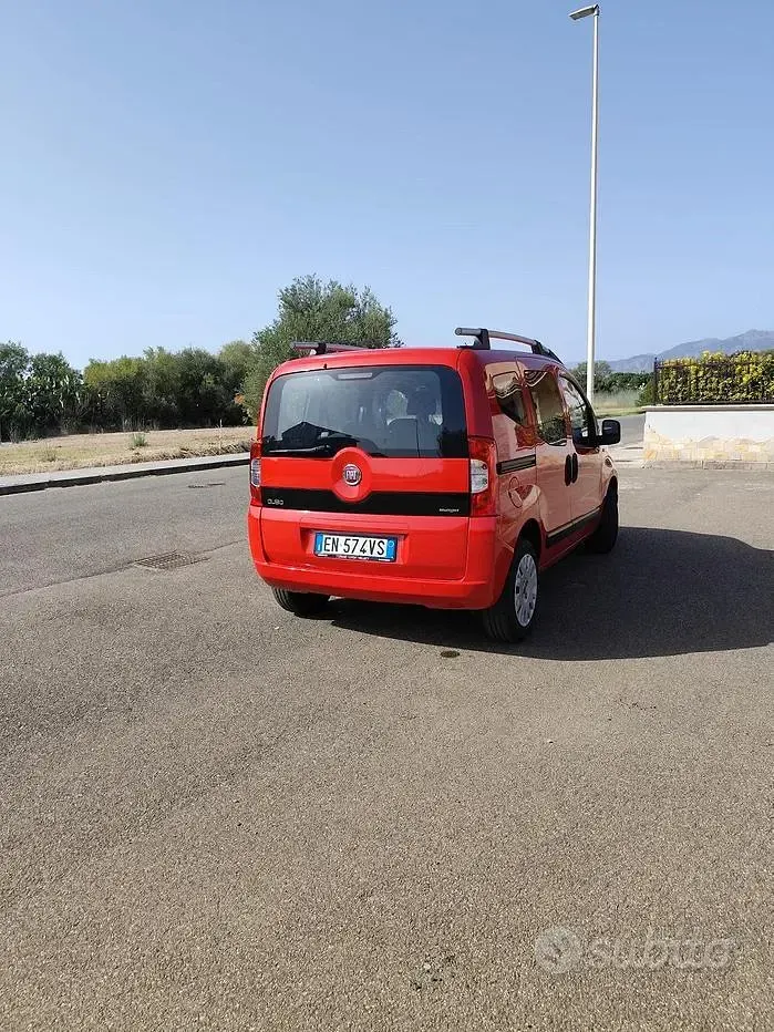 Usata Fiat Qubo Trekking 75 CV (55 kW) 2012 Rosso Monovolume