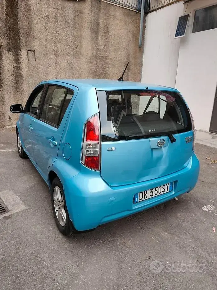 Usata Daihatsu Sirion 87 CV (63 kW) 2008 Bluazzurro Utilitaria