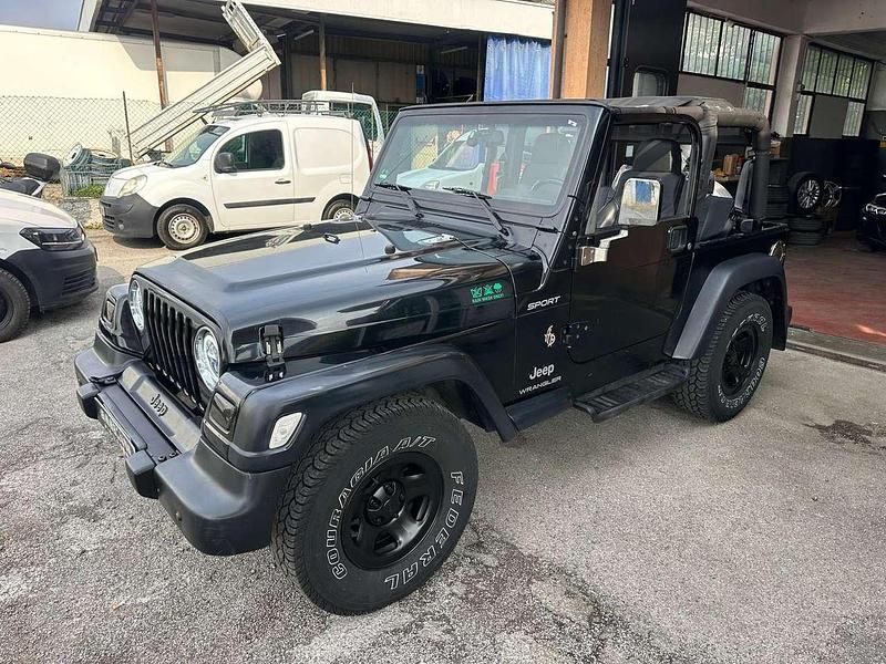 Usata Jeep Wrangler Sport 177 CV (130 kW) 2005 Nero lucido SUV