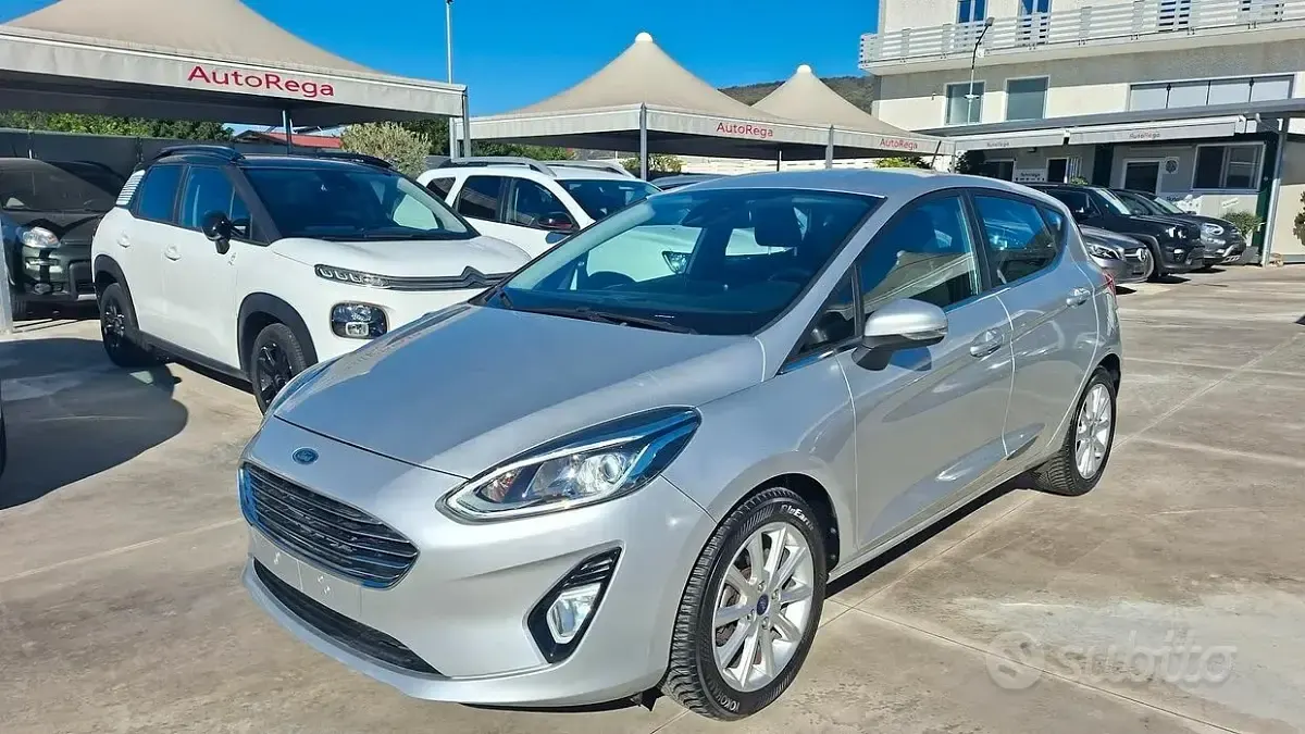 Usata Ford Fiesta Titanium 100 CV (73 kW) 2018 Grigio Utilitaria
