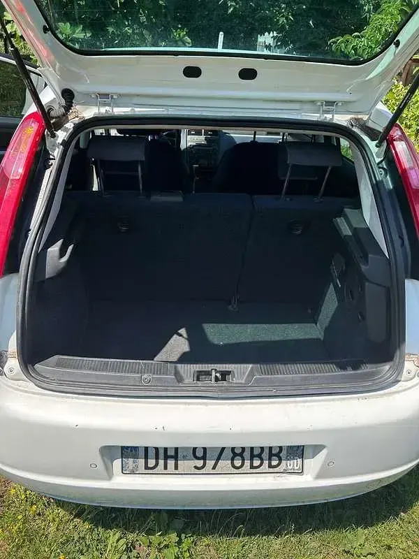 Usata Fiat Grande Punto Dynamic 90 CV (66 kW) 2007 Utilitaria
