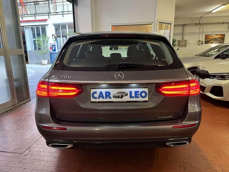 Usata Mercedes E220 Business 194 CV (142 kW) 2019 Grigio Station wagon