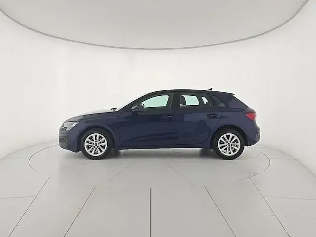 Usata Audi A3 Business 116 CV (85 kW) 2023 Blu/azzurro Berlina