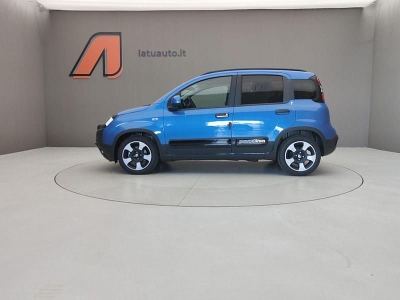 Usata Fiat Panda Cross 70 CV (51 kW) 2024 Blu italia / tetto nero Utilitaria
