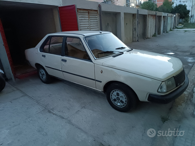 Usato 1982 Renault R18 Benzin (1.200 €)