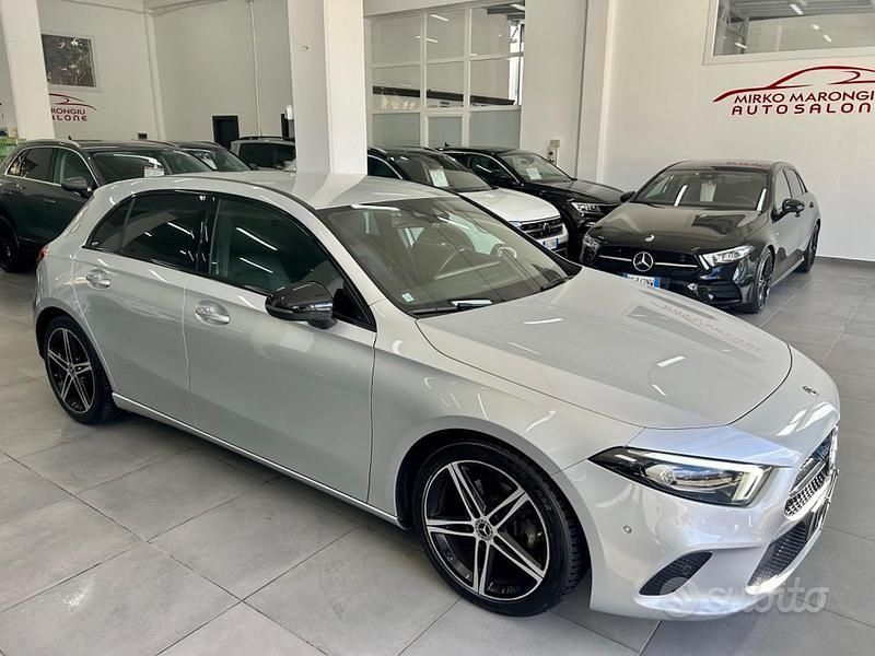 Usata Mercedes A180 116 CV (85 kW) 2019 Grigio Berlina