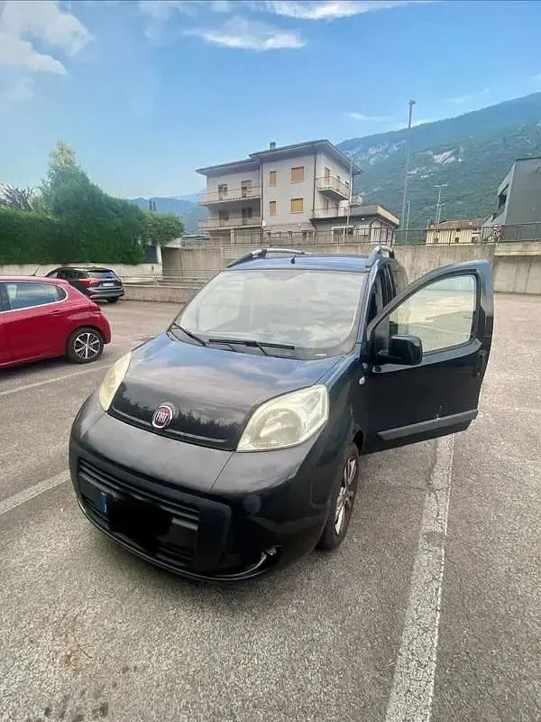 Usata Fiat Qubo Trekking 75 CV (55 kW) 2010 Nero Monovolume