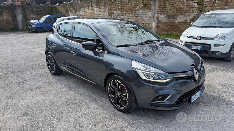 Usata Renault Clio IV Intens 90 CV (66 kW) 2019 Grigio Berlina