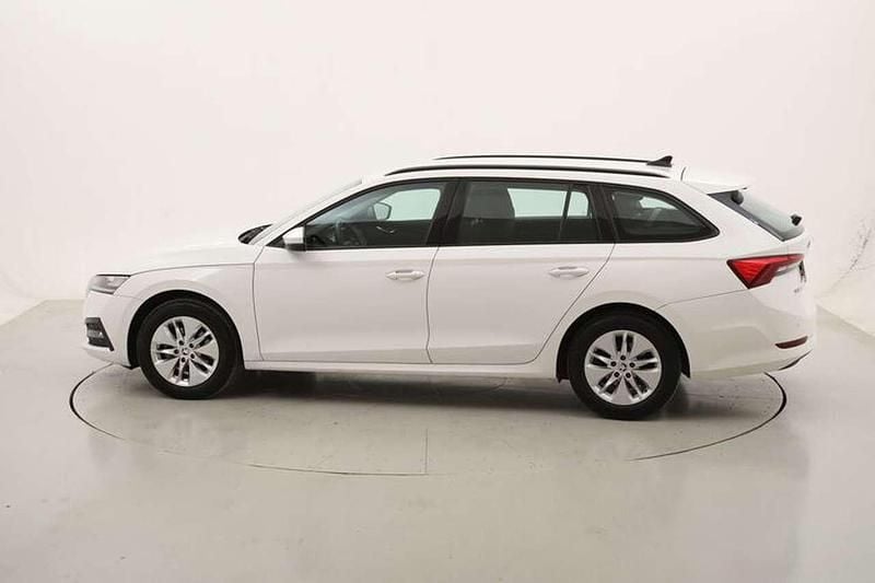 Usata Skoda Octavia Ambition 110 CV (80 kW) 2022 Bianco Station wagon