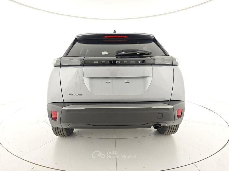 Usata Peugeot 2008 Allure 101 CV (74 kW) 2024 Argento SUV
