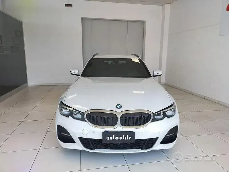 Usata BMW 320e M Sport 204 CV (150 kW) 2022 Bianco Station wagon
