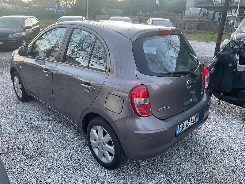 Usata Nissan Micra Acenta 80 CV (58 kW) 2013 Marrone Utilitaria