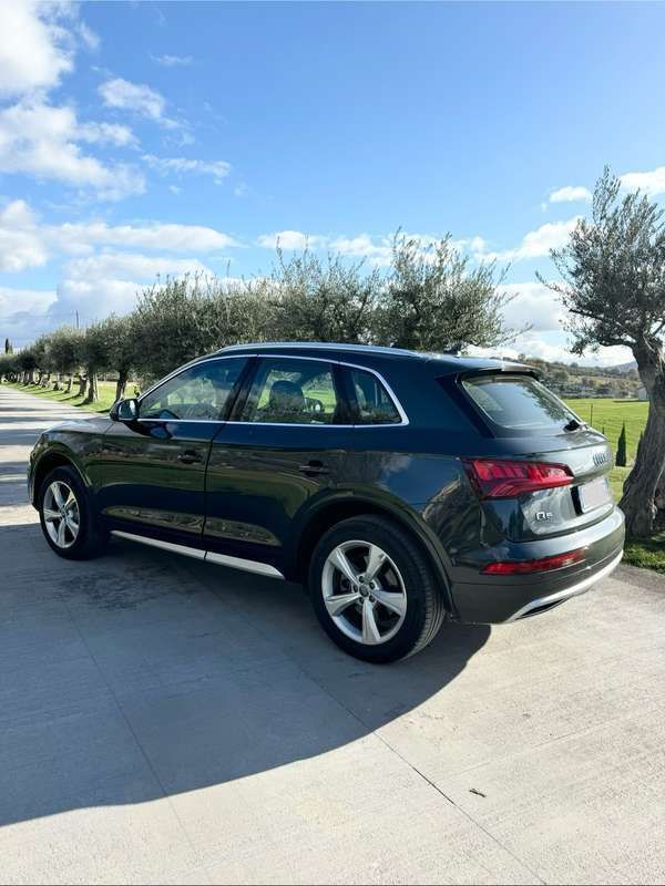 Usata Audi Q5 Business 190 CV (139 kW) 2020 Grigio SUV