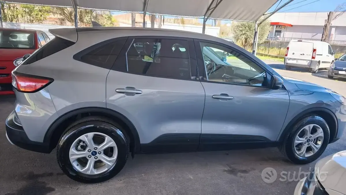Occasion Ford Kuga 120 ch (88 kW) 2022 Gris SUV