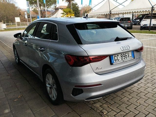 Usata Audi A3 Advanced 150 CV (110 kW) 2020 Argento Berlina