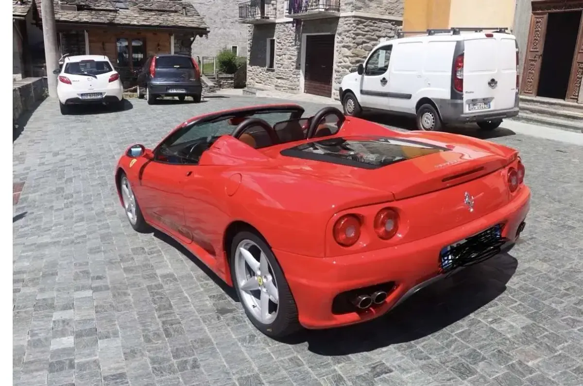 Usata Ferrari 360 400 CV (294 kW) 2002 Coupé