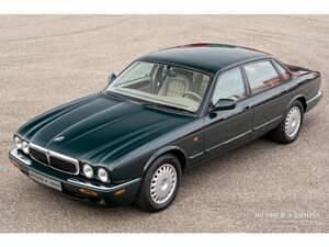 Usata Jaguar XJ8 Executive 237 CV (174 kW) 1998 Verde Berlina