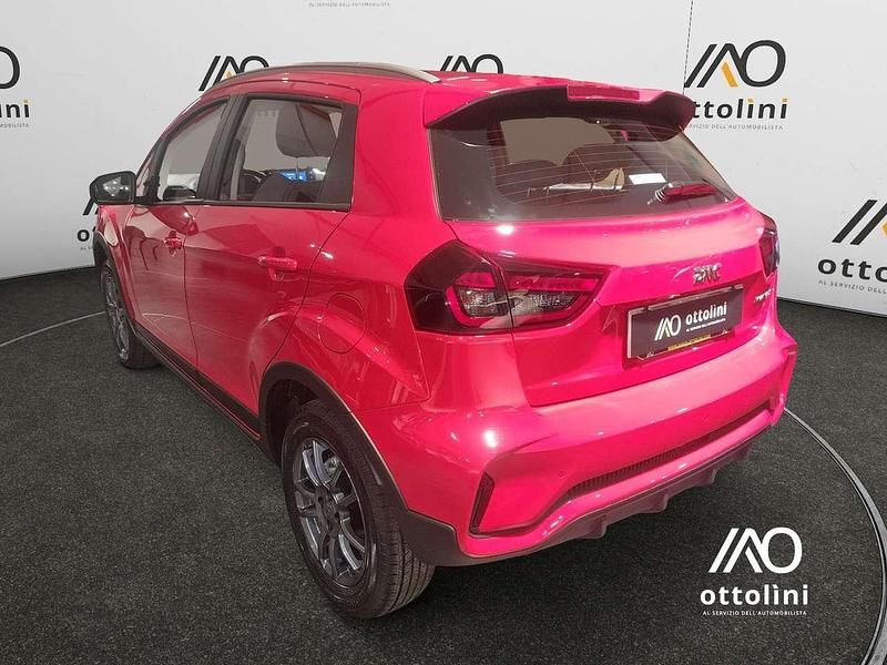 Nuova EMC QUATTRO 103 CV (75 kW) 2026 Rosso SUV