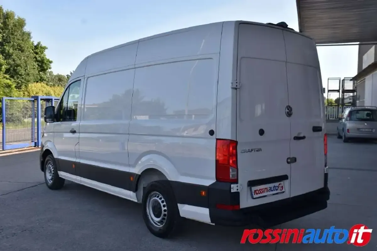 Usata MAN TGE 140 CV (102 kW) 2023 Bianco candy Furgone