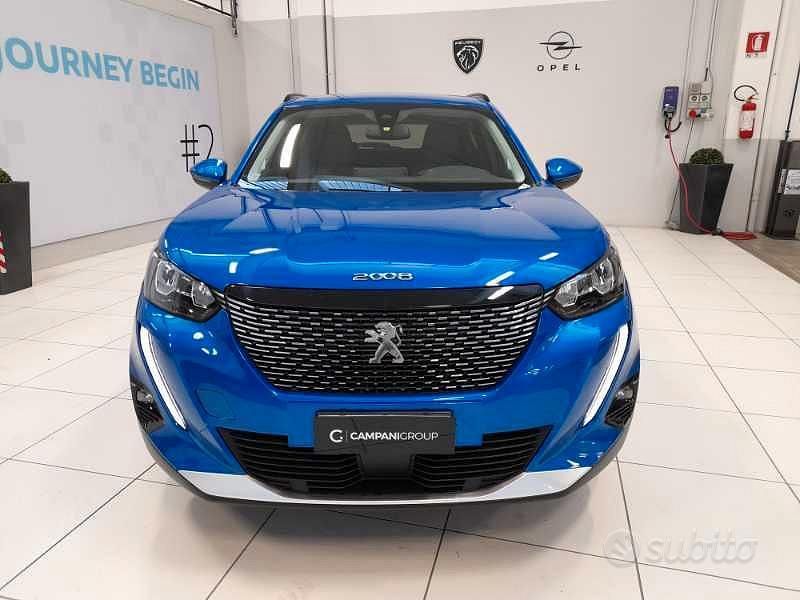 Usata Peugeot 2008 Allure 131 CV (96 kW) 2021 Blu SUV