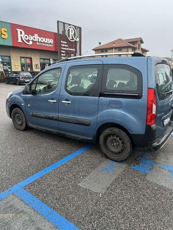 Usata Peugeot TePee Premium 120 CV (88 kW) 2011 Station wagon