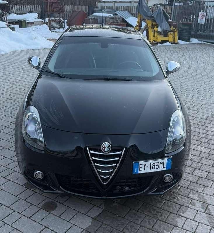 Usata Alfa Romeo Giulietta Distinctive 150 CV (110 kW) 2015 Nero Utilitaria
