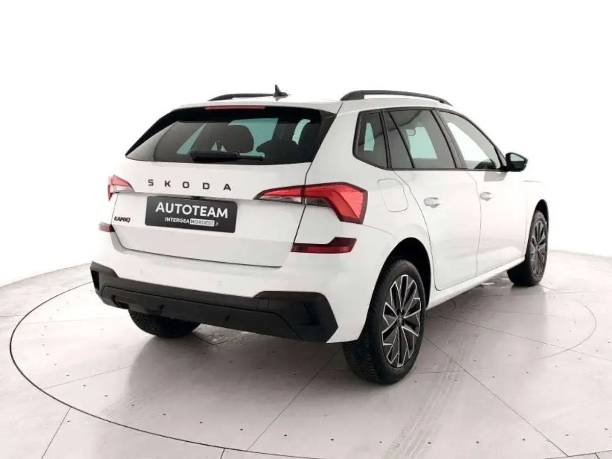 Usata Skoda Kamiq 116 CV (85 kW) 2025 Bianco SUV