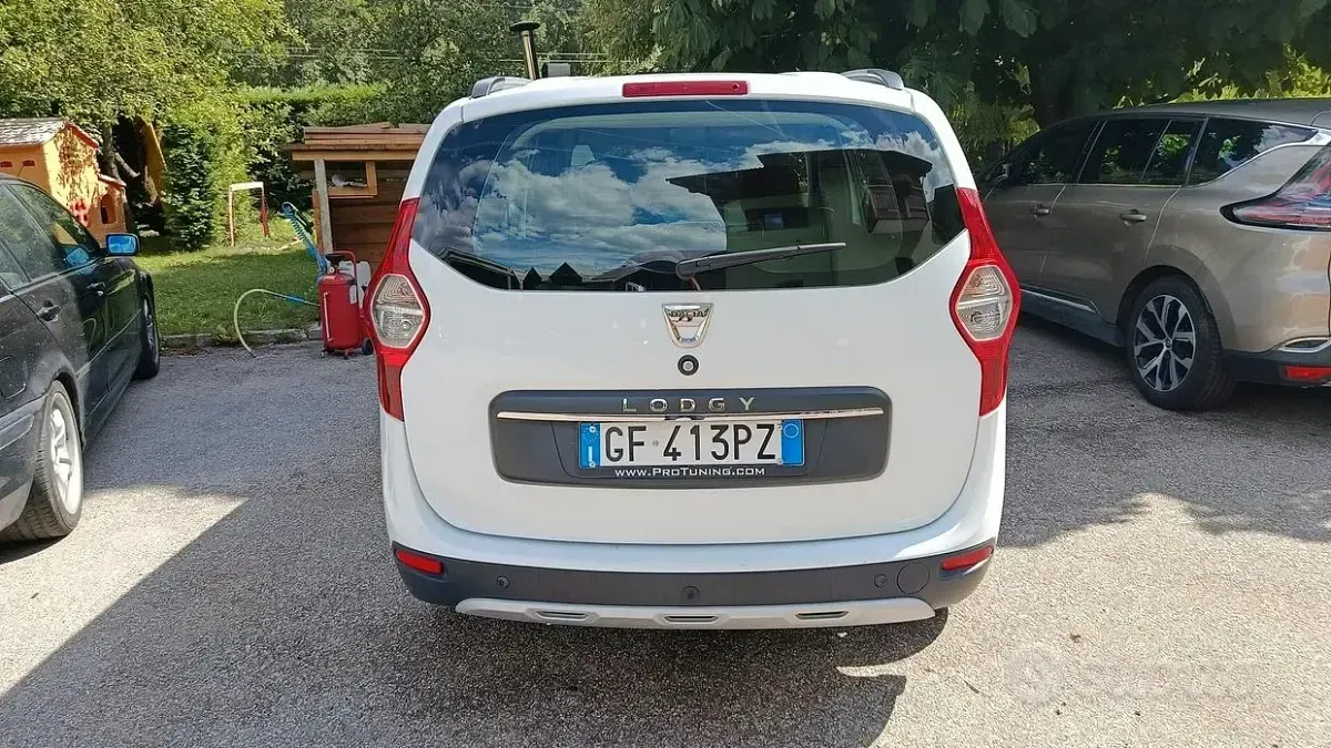 Usata Dacia Lodgy Stepway 116 CV (85 kW) 2021 Bianco Monovolume